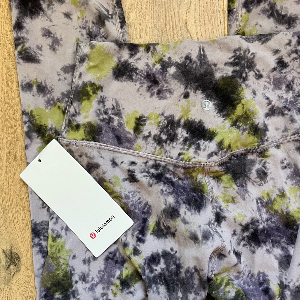 NWT lululemon align HR crop 21”